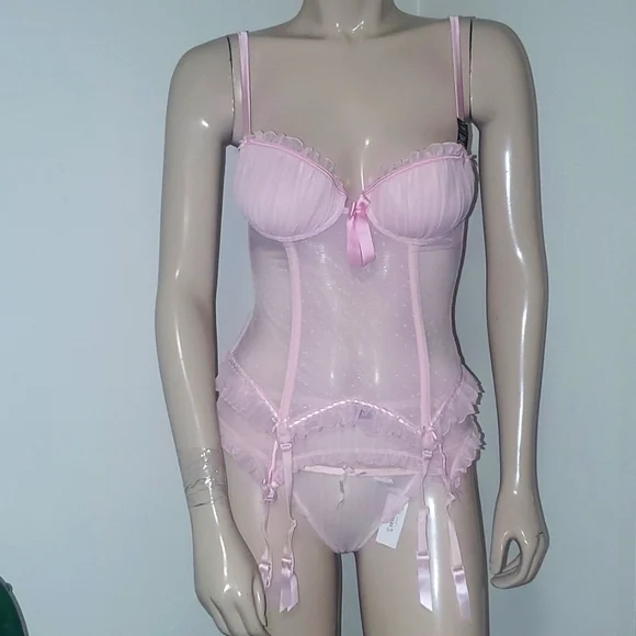 La SENZA | Intimates & Sleepwear | Nwt Vintage La Senza Lingerie Corset Thong And Garter Belt Rare | Poshmark La SENZA | Intimates & Sleepwear | Nwt Vintage La Senza Lingerie Corset Thong And Garter Belt Rare | Poshmark